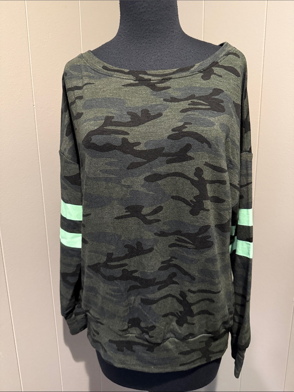 B42 Sundry for Evereve Women’s 1 Olive Camo Sweatshirt with Mint Sleeve Stripes